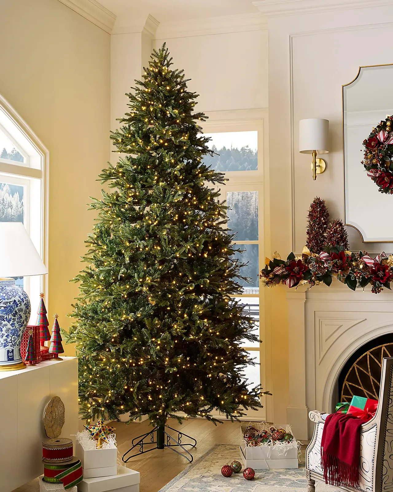 Barcana 10 ' Alaskan Deluxe Pre-Lit Christmas Tree