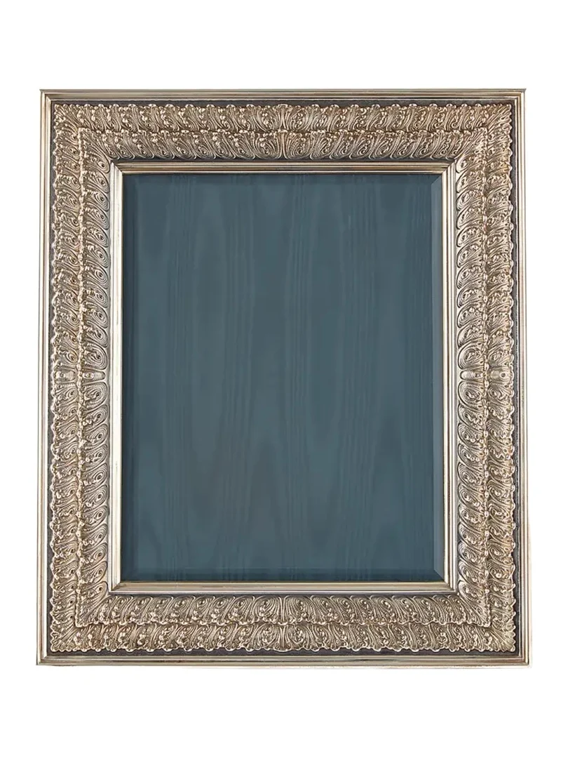Double-Linenfold Frame, 8" x 10"