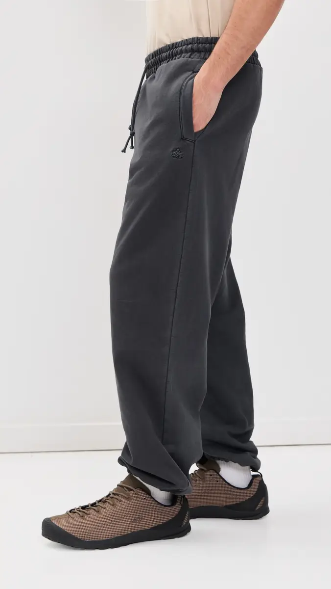Alpha Industries Washed Essential Relaxed Fit Sweatpants | Thumbnail 4
