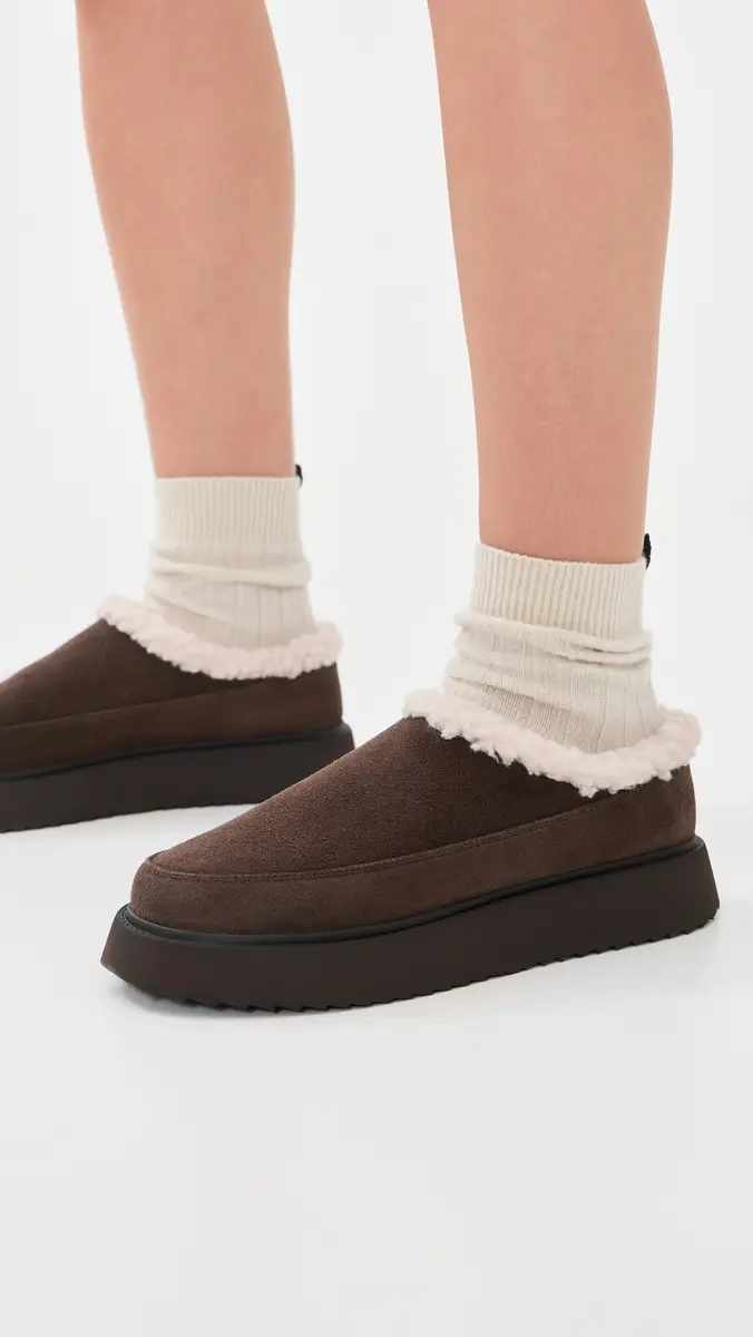 Inuikii Classic Micro Slippers | Thumbnail 3 Inuikii Classic Micro Slippers | Thumbnail 3