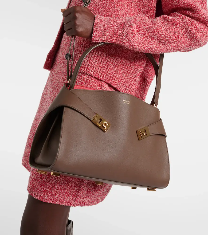 Ferragamo Hug Medium leather shoulder bag | Thumbnail 5 Ferragamo Hug Medium leather shoulder bag | Thumbnail 5