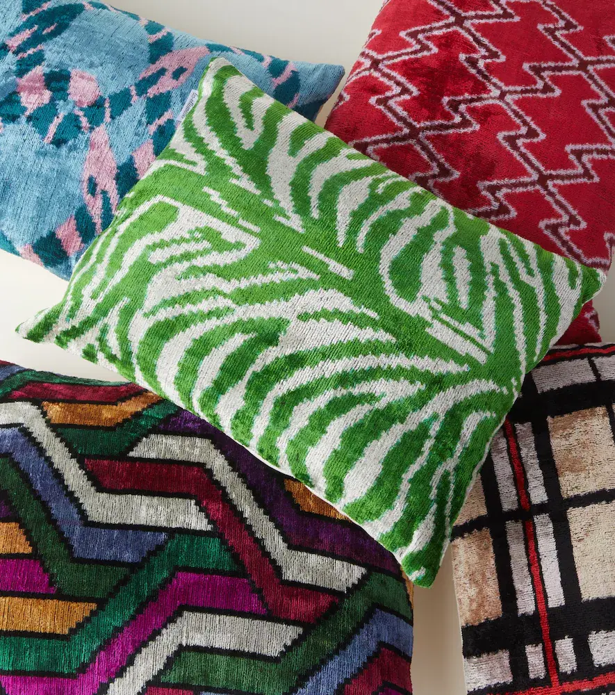 LES OTTOMANS Velvet cushion | Thumbnail 4