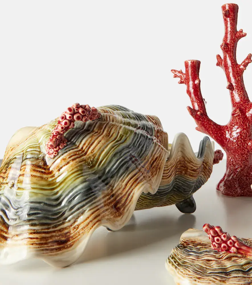 Bordallo Pinheiro Oyster earthenware tureen | Thumbnail 3