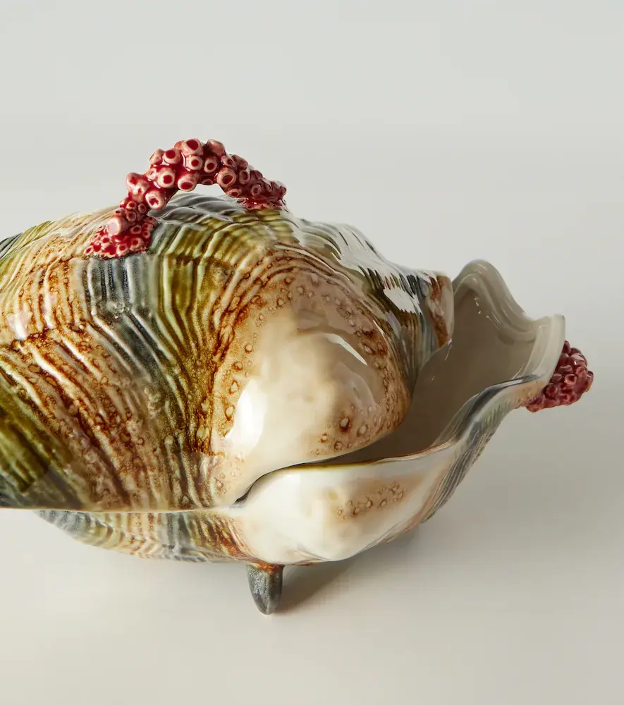 Bordallo Pinheiro Oyster earthenware tureen | Thumbnail 4