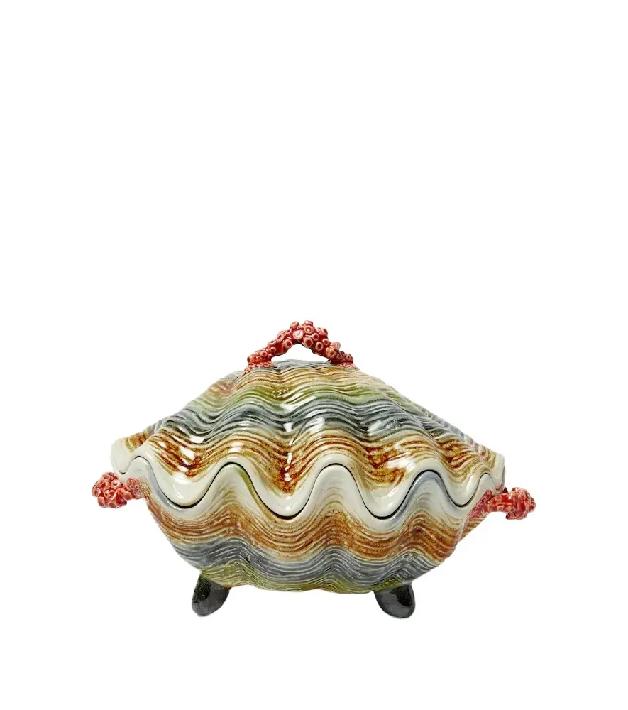 Bordallo Pinheiro Oyster earthenware tureen