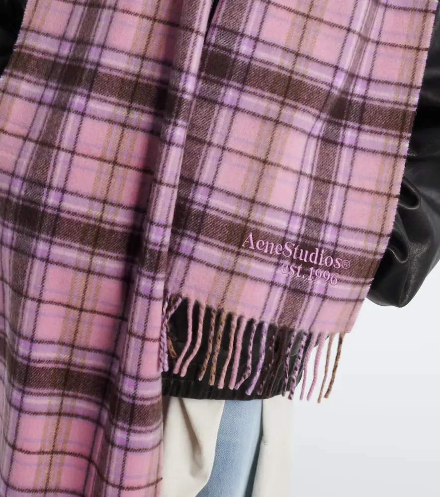 Acne Studios Plaid cashmere and wool scarf | Thumbnail 5 Acne Studios Plaid cashmere and wool scarf | Thumbnail 5