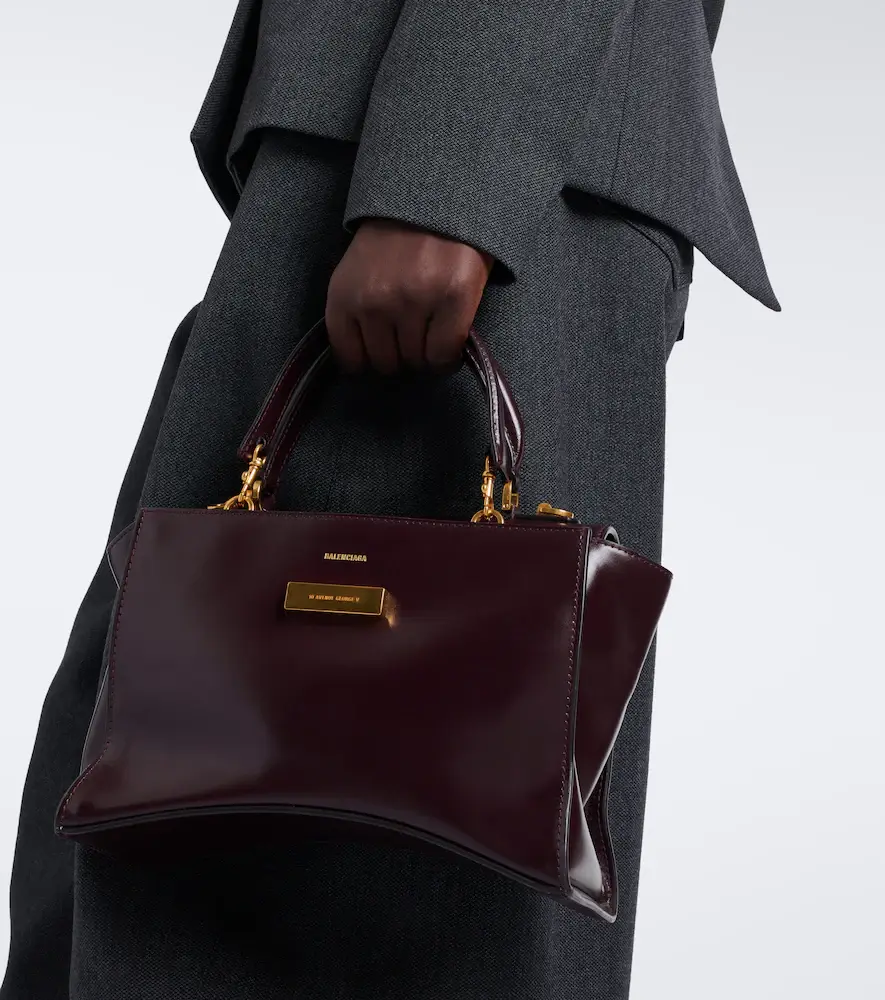 Balenciaga Hourglass Avenue Small leather top-handle bag | Thumbnail 6 Balenciaga Hourglass Avenue Small leather top-handle bag | Thumbnail 6