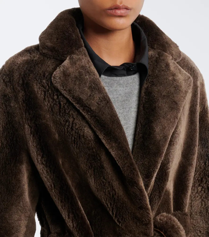 Yves Salomon Reversible shearling and leather coat | Thumbnail 3 Yves Salomon Reversible shearling and leather coat | Thumbnail 3