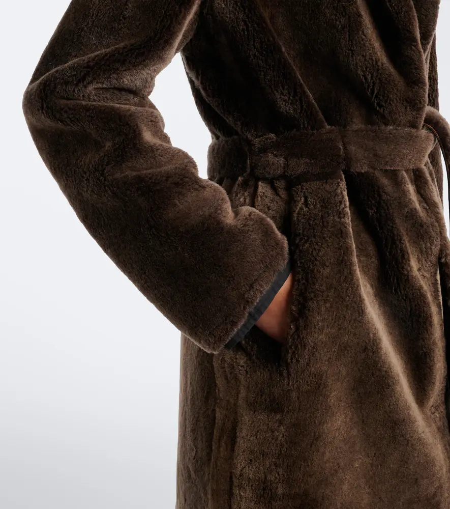 Yves Salomon Reversible shearling and leather coat | Thumbnail 6 Yves Salomon Reversible shearling and leather coat | Thumbnail 6