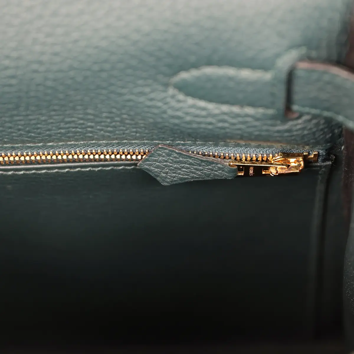 HERMÈS Pre-owned Hermes Kelly Retourne 28 Vert Cypress Togo, Matte Alligator Touch Gold Hardware | Thumbnail 8 HERMÈS Pre-owned Hermes Kelly Retourne 28 Vert Cypress Togo, Matte Alligator Touch Gold Hardware | Thumbnail 8