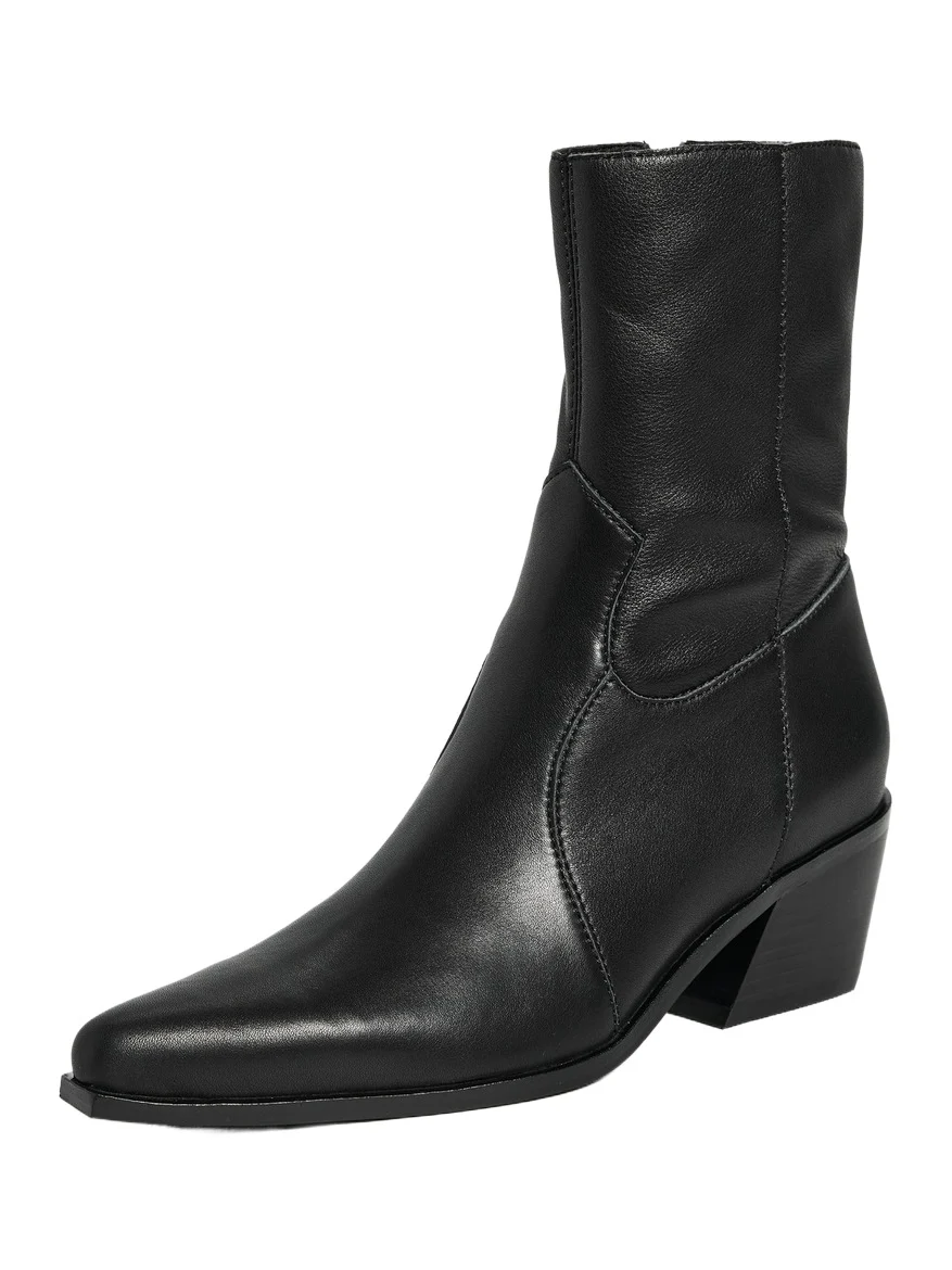 Mattie Boots