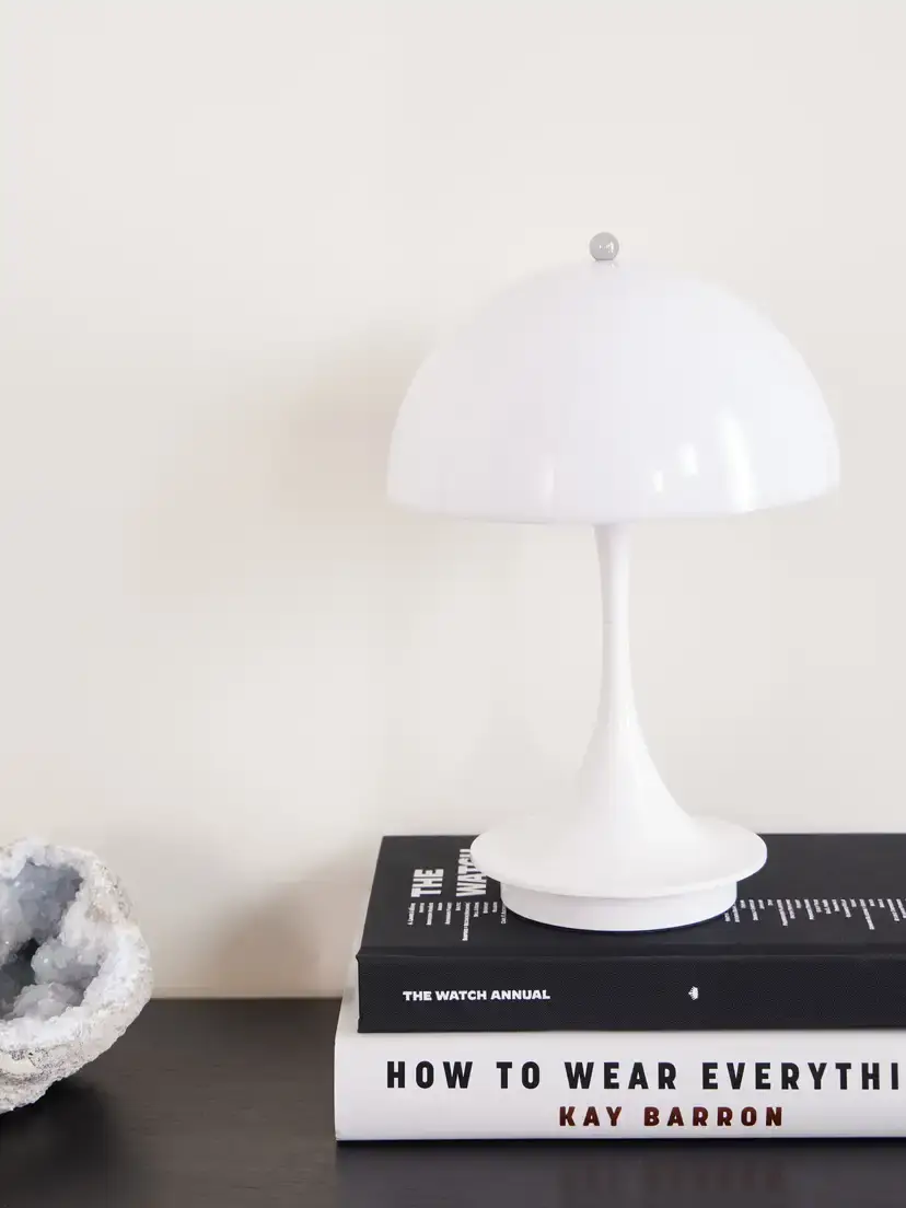 Louis Poulsen Panthella 160 Abs Portable Lamp | Thumbnail 2 Louis Poulsen Panthella 160 Abs Portable Lamp | Thumbnail 2