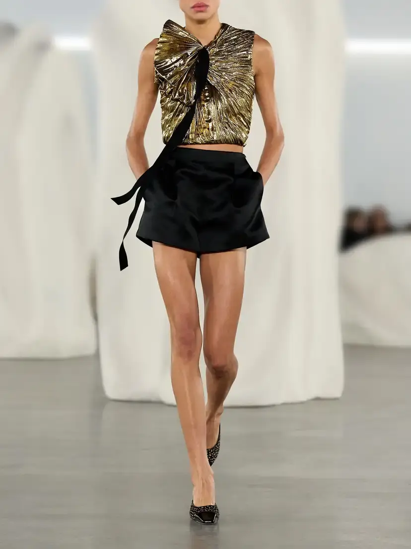 Ulla Johnson Isa Pleated Duchesse-satin Shorts | Thumbnail 5