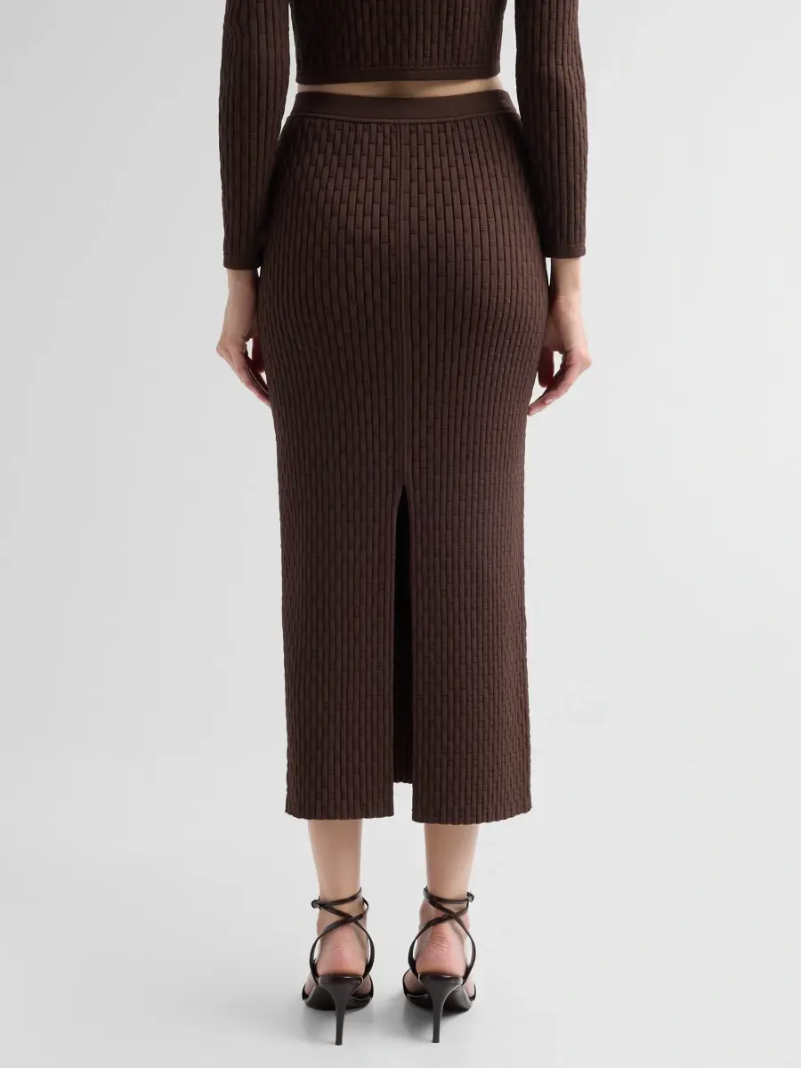 Toccin Women's Milla Textured Sheath Midi Skirt | Thumbnail 3