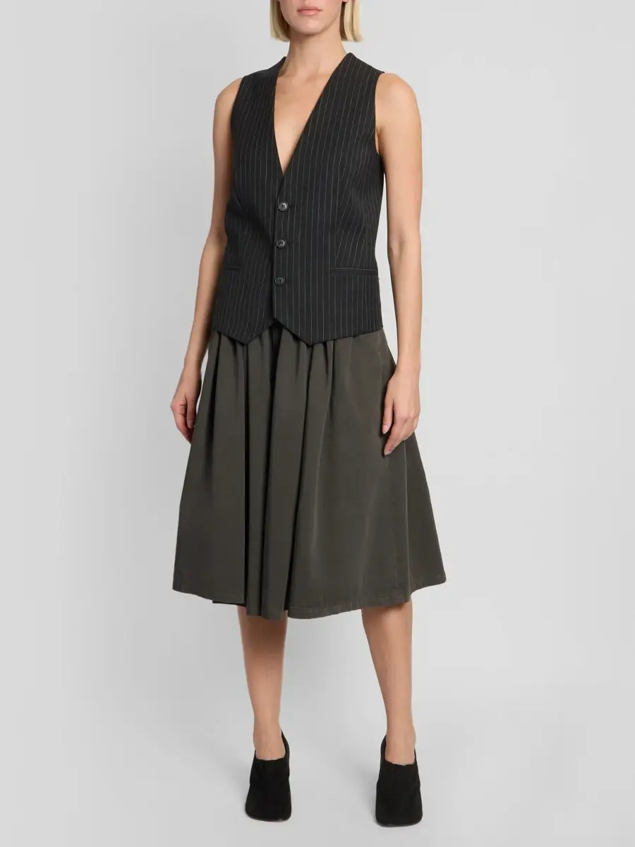 MM6 Maison Martin Margiela Women's Pleated Cotton Shorts | Thumbnail 2 MM6 Maison Martin Margiela Women's Pleated Cotton Shorts | Thumbnail 2
