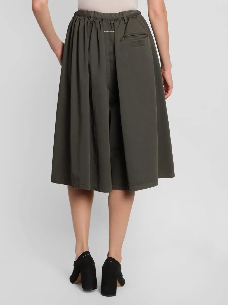 MM6 Maison Martin Margiela Women's Pleated Cotton Shorts | Thumbnail 3 MM6 Maison Martin Margiela Women's Pleated Cotton Shorts | Thumbnail 3