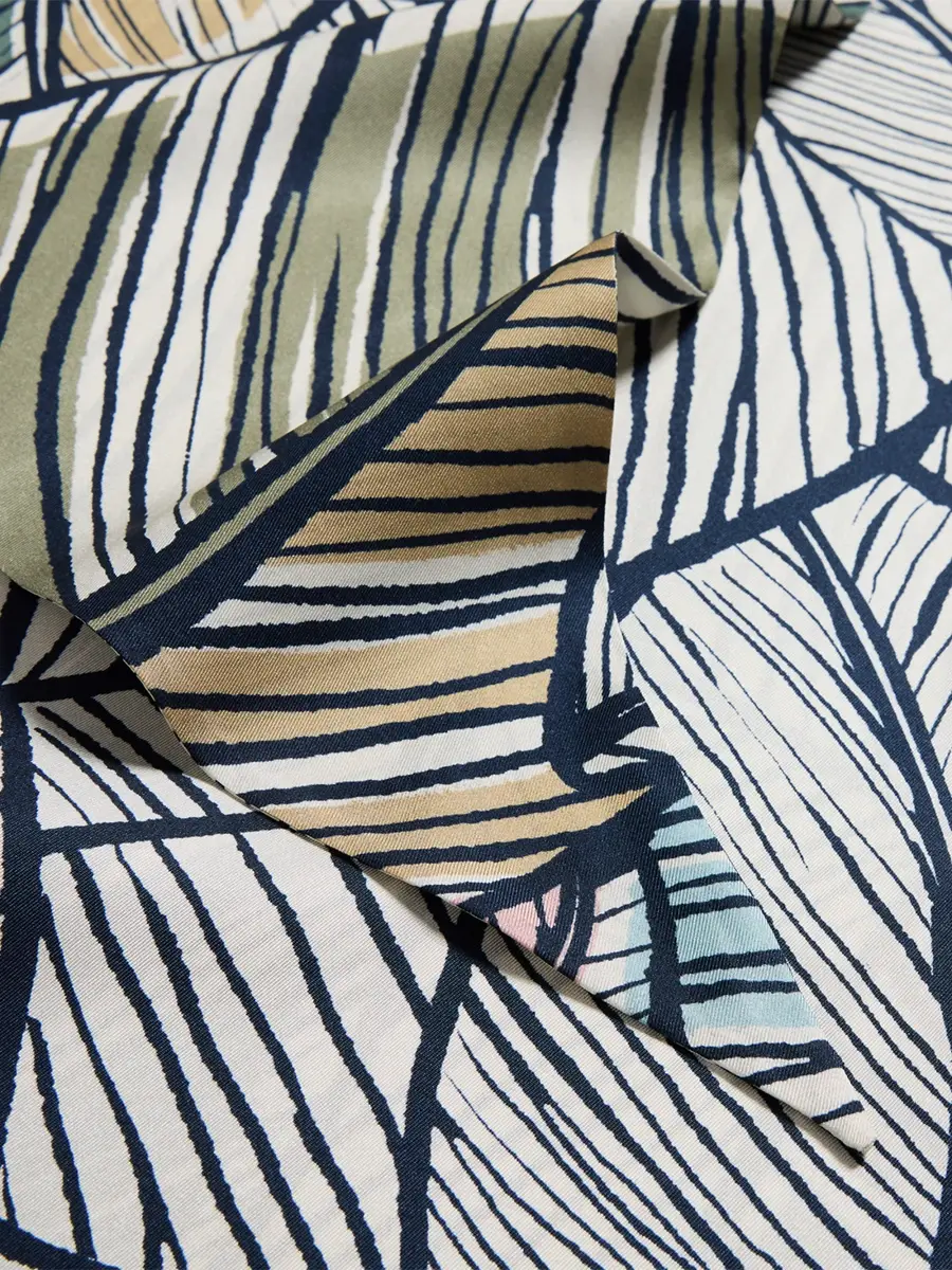 Giorgio Armani Men's Leaf Silk Scarf | Thumbnail 4