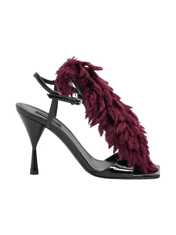 95mm Pompom Patent Leather Sandals