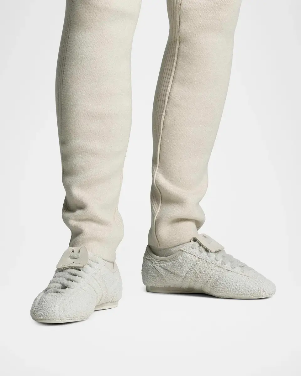 adidas by Stella McCartney Sportswear 76 Fleece Low-Top Trainers | Thumbnail 2 adidas by Stella McCartney Sportswear 76 Fleece Low-Top Trainers | Thumbnail 2
