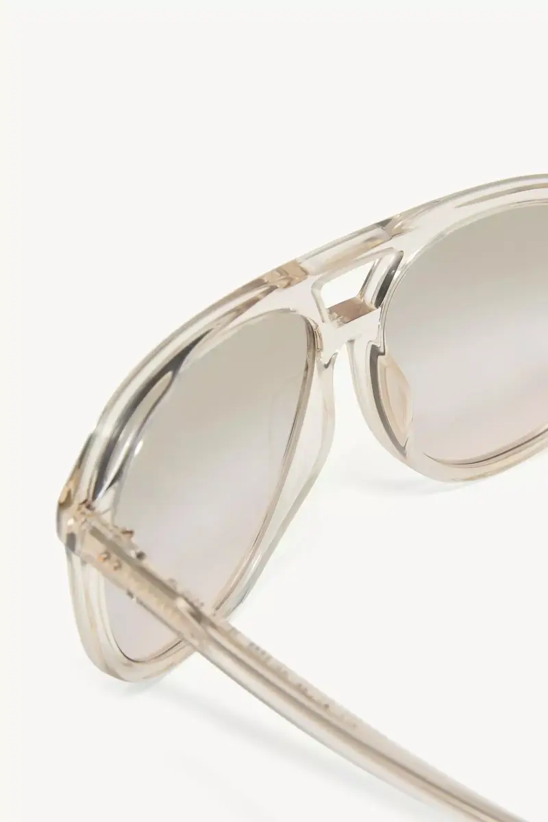 Moncler Lunettes Fluxe Pilot Sunglasses | Thumbnail 7 Moncler Lunettes Fluxe Pilot Sunglasses | Thumbnail 7