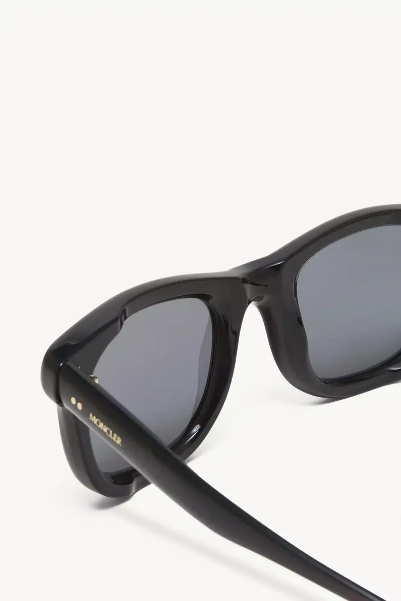 Moncler Lunettes Noirr Squared Sunglasses | Thumbnail 7 Moncler Lunettes Noirr Squared Sunglasses | Thumbnail 7