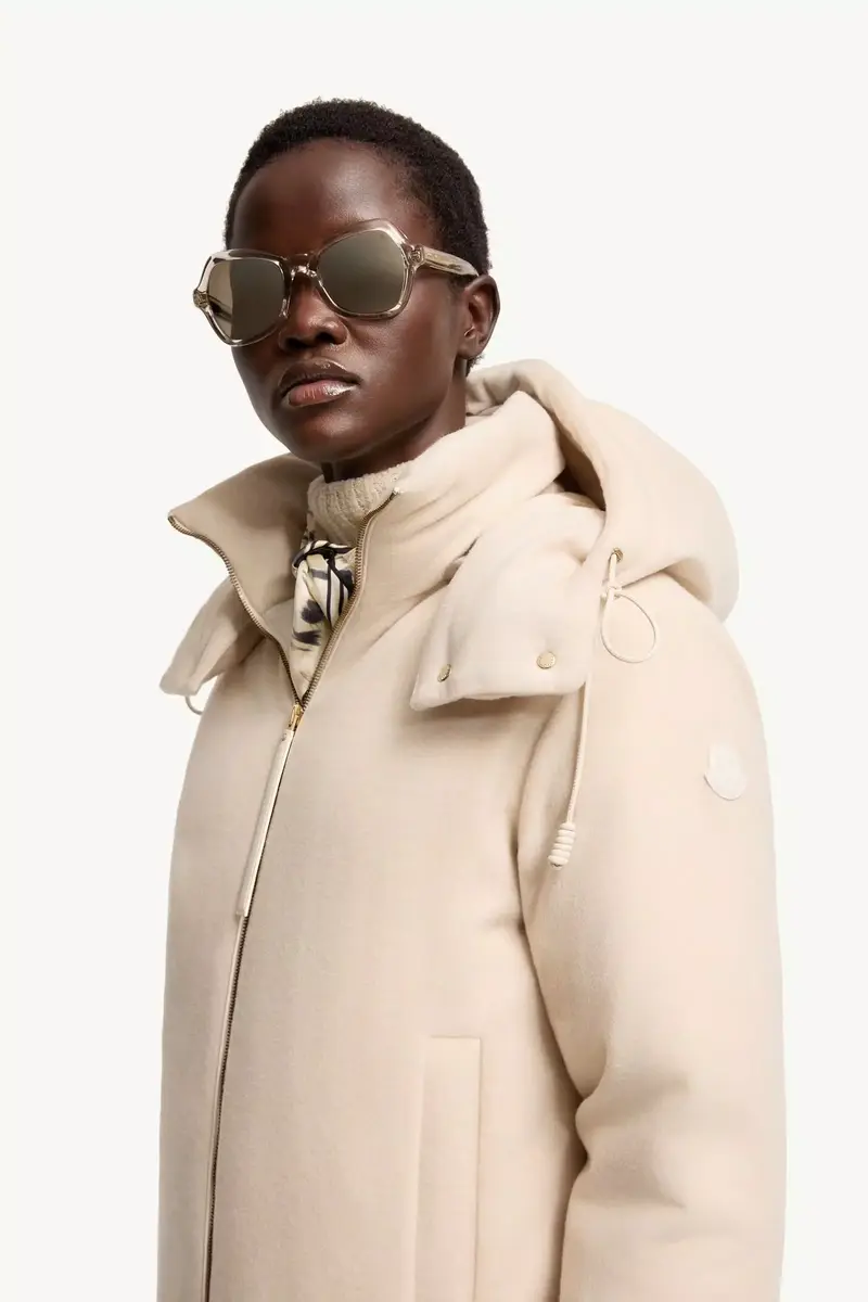 Moncler Lunettes Elizia Butterfly Sunglasses | Thumbnail 3 Moncler Lunettes Elizia Butterfly Sunglasses | Thumbnail 3