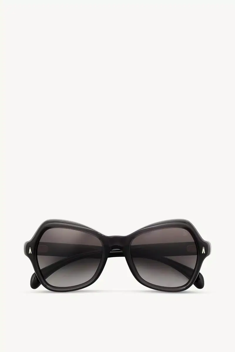 Moncler Lunettes Elizia Butterfly Sunglasses | Thumbnail 2 Moncler Lunettes Elizia Butterfly Sunglasses | Thumbnail 2