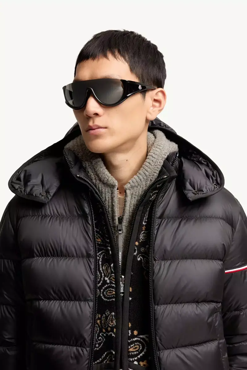 Moncler Lunettes Pulser Wraparound Sunglasses | Thumbnail 3 Moncler Lunettes Pulser Wraparound Sunglasses | Thumbnail 3