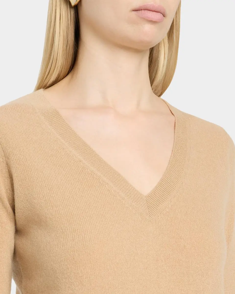 Neiman Marcus Cashmere Collection Cashmere V-Neck Sweater | Thumbnail 5 Neiman Marcus Cashmere Collection Cashmere V-Neck Sweater | Thumbnail 5