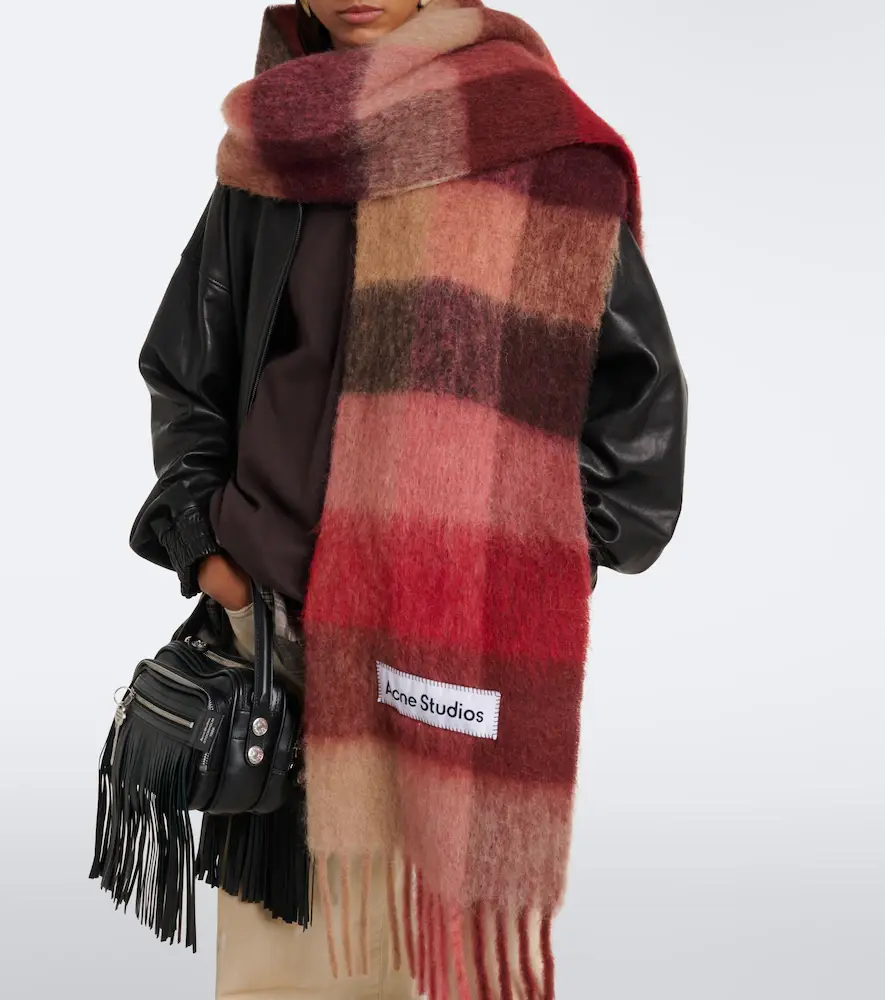 Acne Studios Checked alpaca, wool, and mohair-blend scarf | Thumbnail 4 Acne Studios Checked alpaca, wool, and mohair-blend scarf | Thumbnail 4