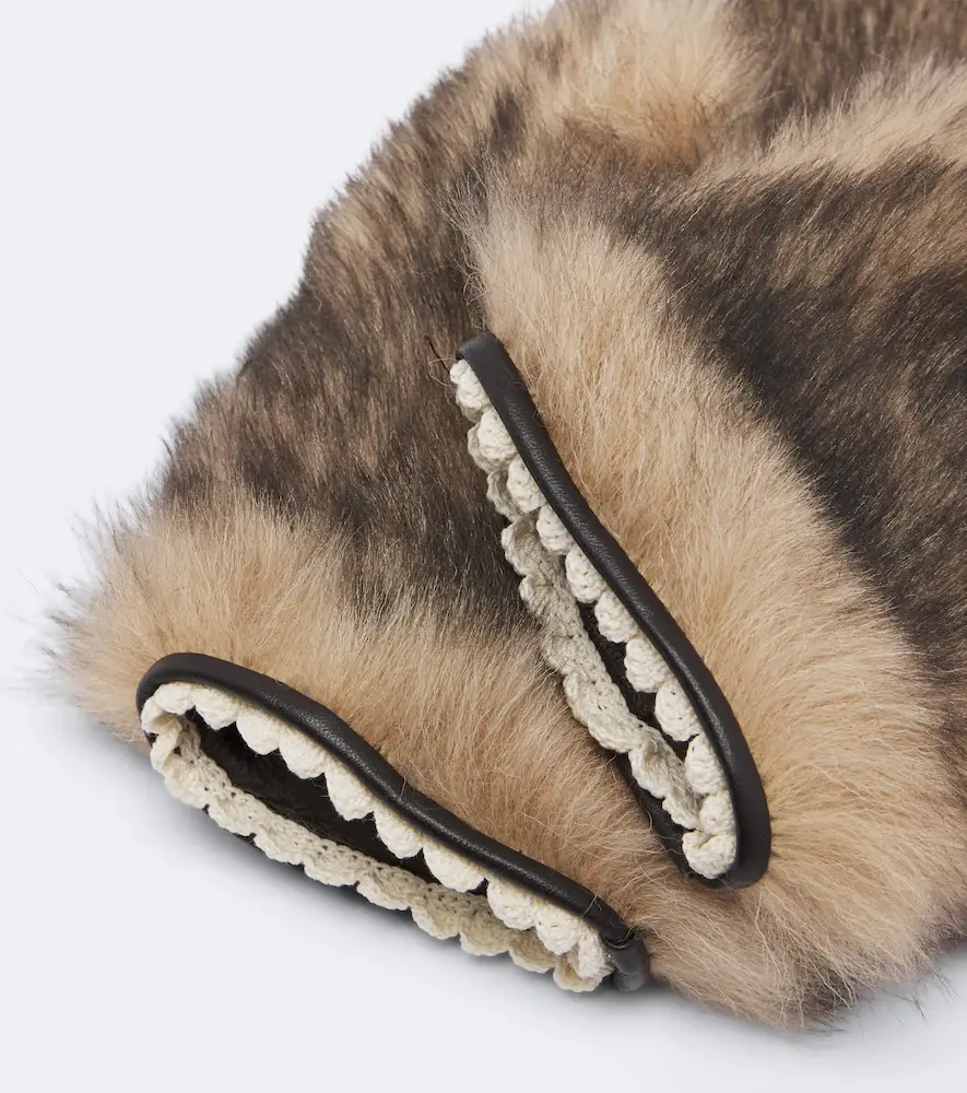 Magda Butrym Shearling mittens | Thumbnail 2 Magda Butrym Shearling mittens | Thumbnail 2