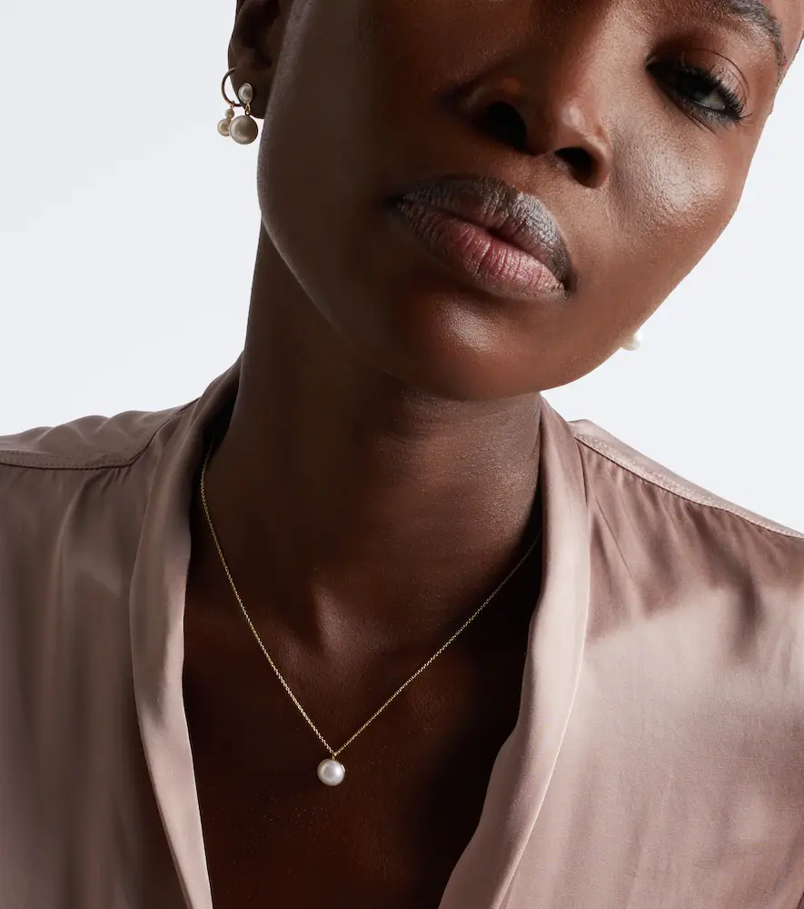 Sophie Bille Brahe Luce Simple 14kt gold necklace with freshwater pearl | Thumbnail 5 Sophie Bille Brahe Luce Simple 14kt gold necklace with freshwater pearl | Thumbnail 5