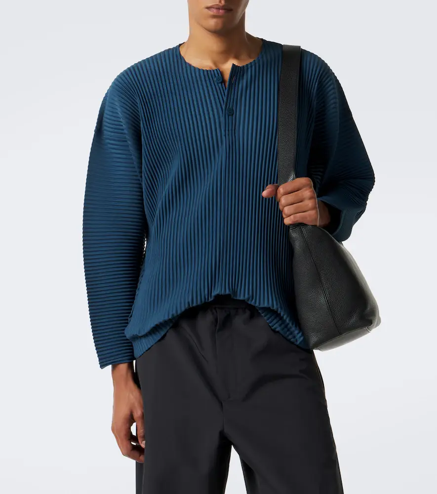 Homme Plissé Issey Miyake Homme Plissé Issey Miyake Monthly Colors: September pleated Henley shirt | Thumbnail 2