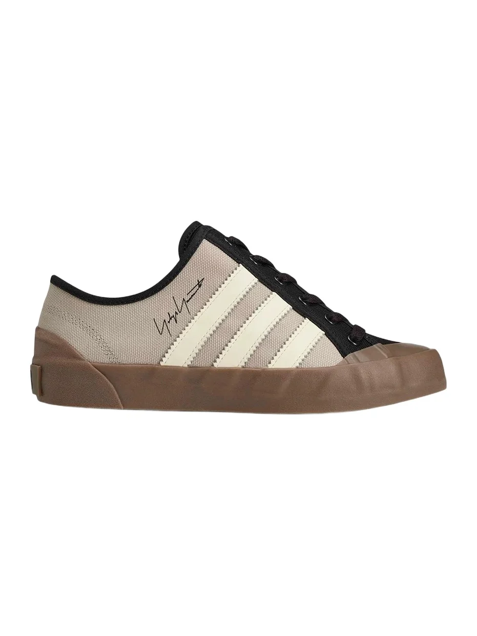 Men Y-3 Nisi Low-Top Sneakers Men Y-3 Nisi Low-Top Sneakers