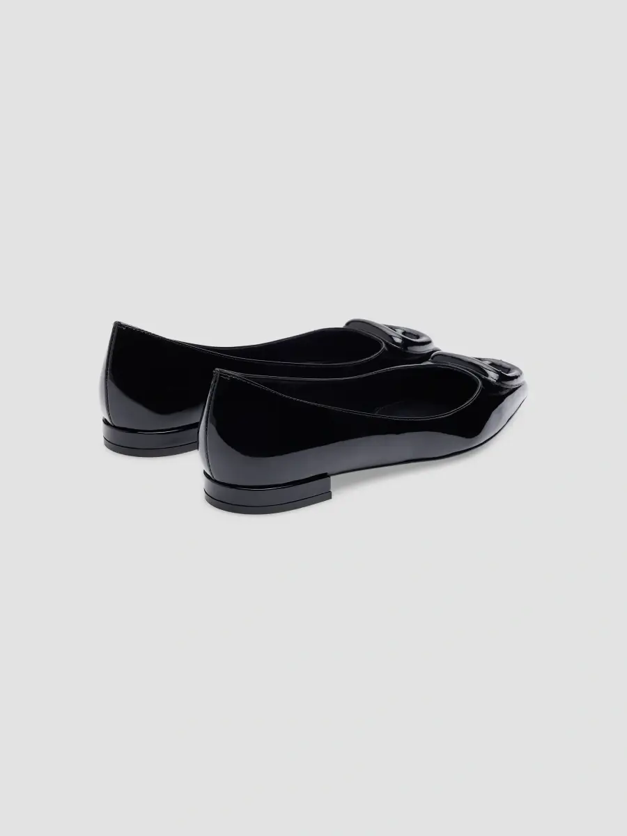 Stuart Weitzman Women's VeryVinnie Patent Leather Ballet Flats | Thumbnail 3 Stuart Weitzman Women's VeryVinnie Patent Leather Ballet Flats | Thumbnail 3