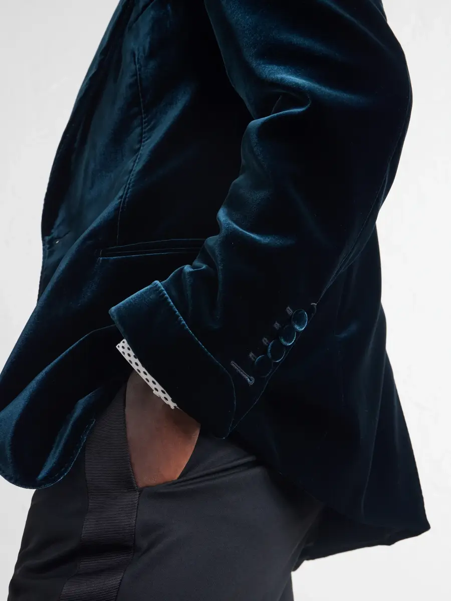 Tom Ford Shelton Velvet Tuxedo Jacket - Men | Thumbnail 5 Tom Ford Shelton Velvet Tuxedo Jacket - Men | Thumbnail 5