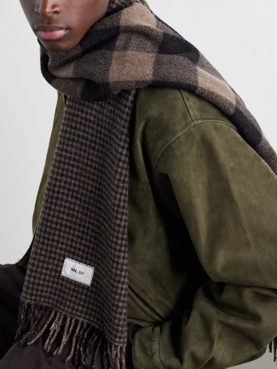 NN07 Fringed Checked Wool-Blend Scarf - Men | Thumbnail 3