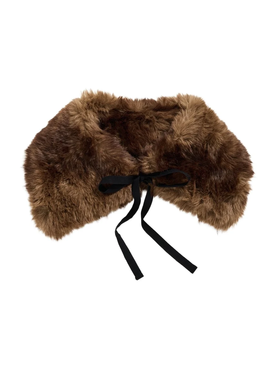 Eliza Faux Fur Collar Eliza Faux Fur Collar