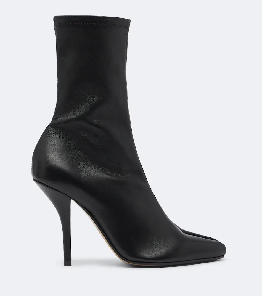 Maison Margiela Tabi Claw leather ankle boots | Thumbnail 2