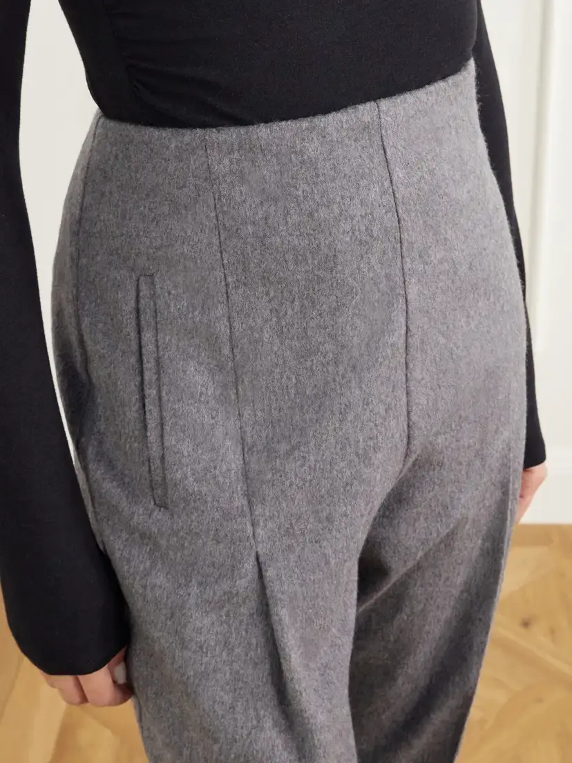 Co Pleated Wool And Cashmere-blend Twill Tapered Pants | Thumbnail 4 Co Pleated Wool And Cashmere-blend Twill Tapered Pants | Thumbnail 4