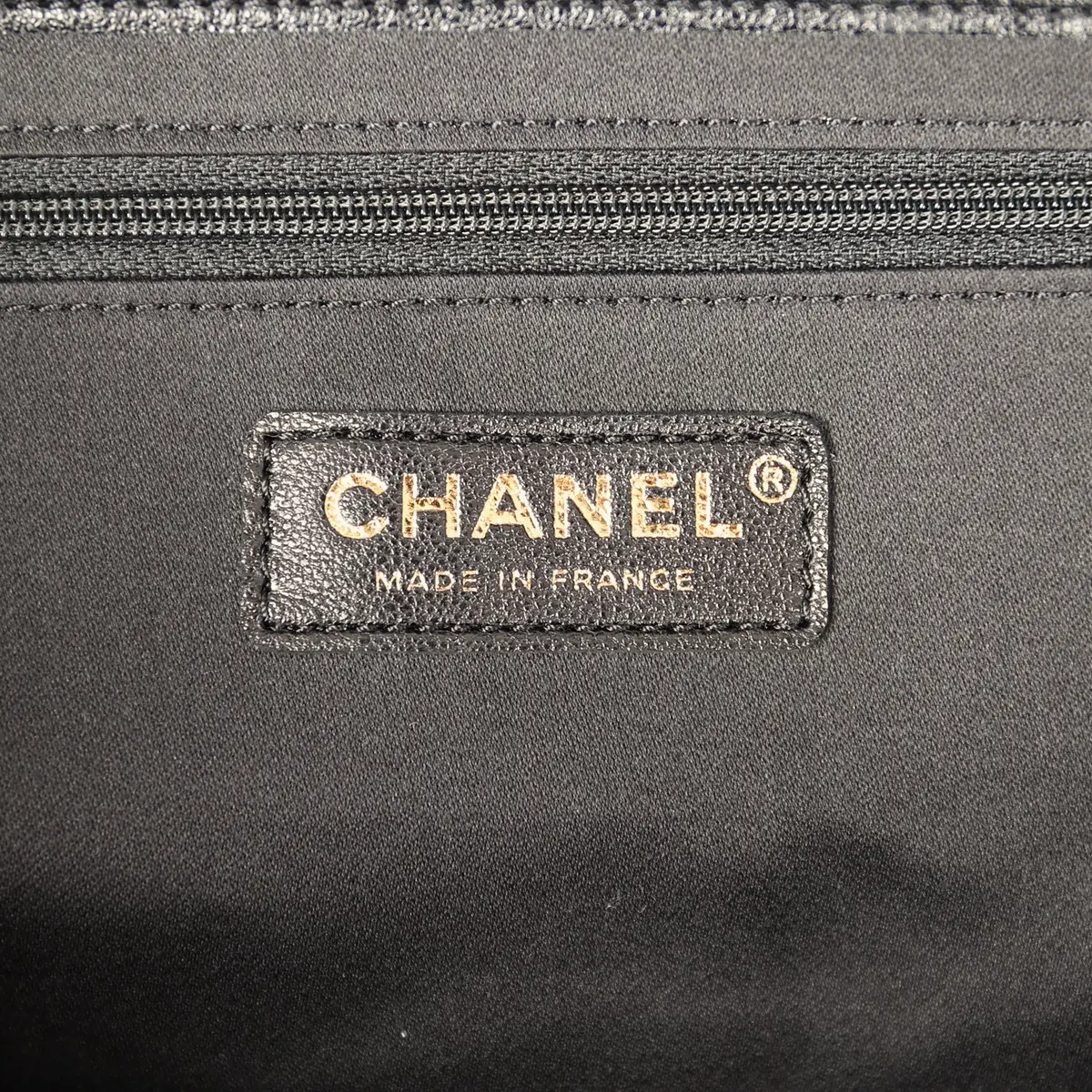 Chanel Chanel Maxi "Slouchy Mood" Hobo Shoulder Bag Black Shiny Calfskin Light Gold Hardware | Thumbnail 8 Chanel Chanel Maxi "Slouchy Mood" Hobo Shoulder Bag Black Shiny Calfskin Light Gold Hardware | Thumbnail 8