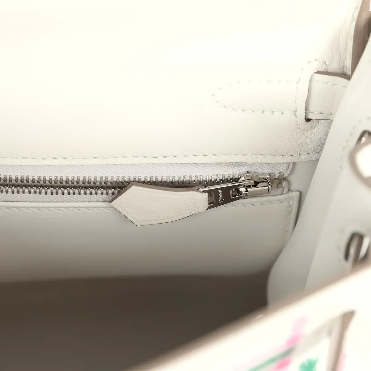 HERMÈS Hermes Kelly Retourne 25 "Tartan Light" Gris Pale, Vert Moyen, Bubblegum Swift Palladium Hardware | Thumbnail 9 HERMÈS Hermes Kelly Retourne 25 "Tartan Light" Gris Pale, Vert Moyen, Bubblegum Swift Palladium Hardware | Thumbnail 9