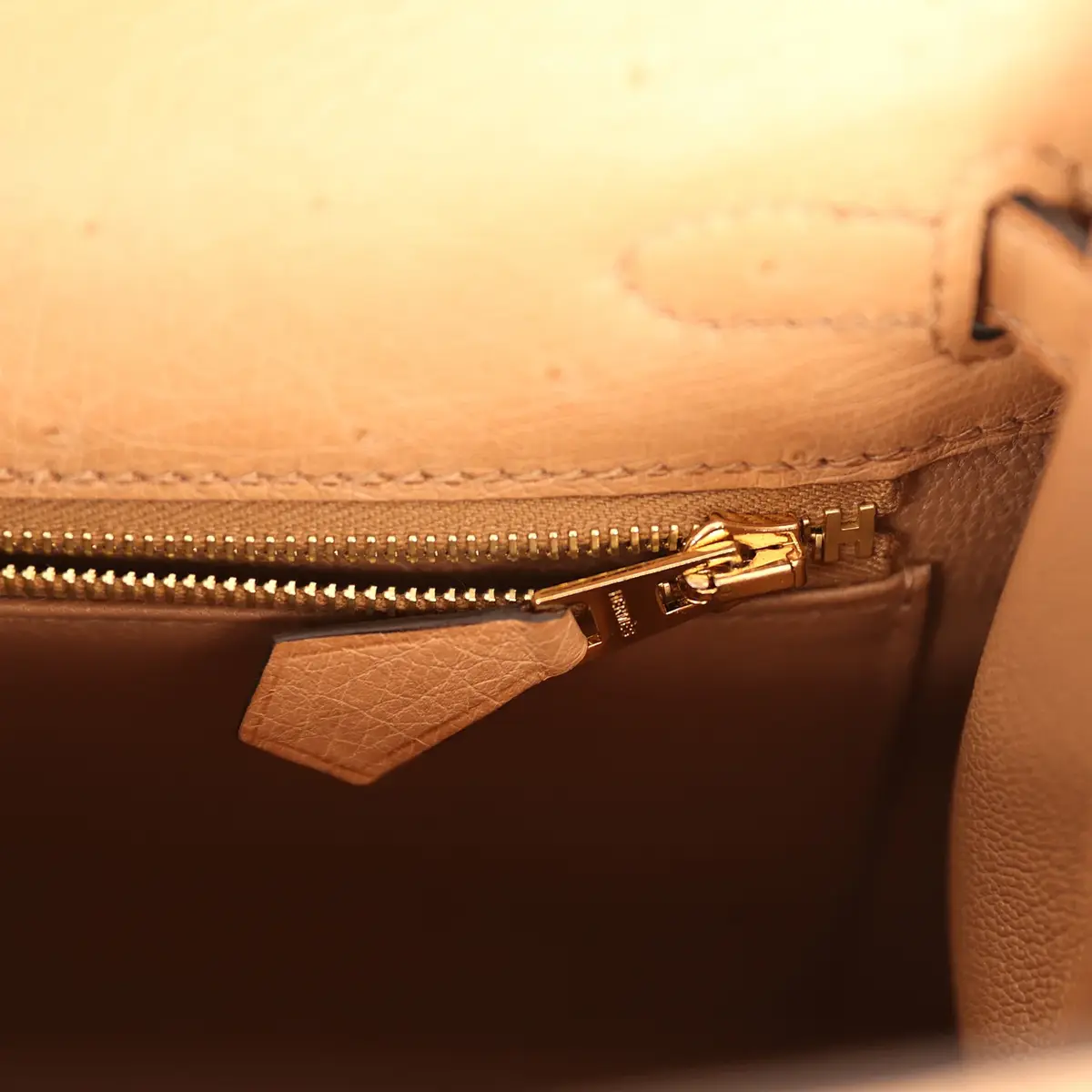 HERMÈS Hermes Kelly Sellier 25 Chai Ostrich Gold Hardware | Thumbnail 9