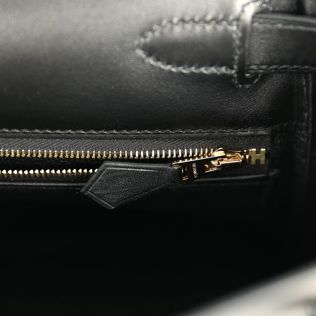 HERMÈS Pre-owned Hermes Kelly Retourne 28 Black Evercalf Gold Hardware | Thumbnail 9 HERMÈS Pre-owned Hermes Kelly Retourne 28 Black Evercalf Gold Hardware | Thumbnail 9