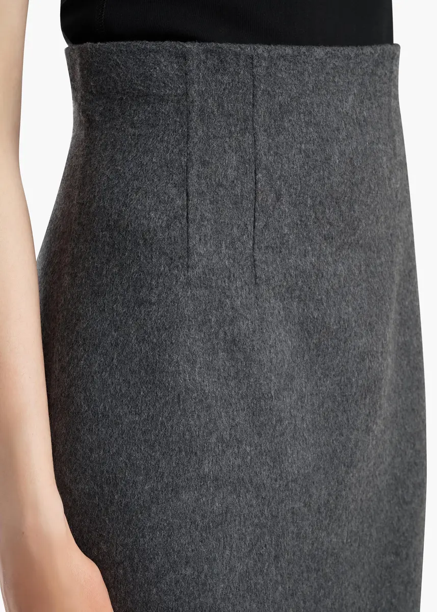 Khaite Loxley Skirt In | Thumbnail 5