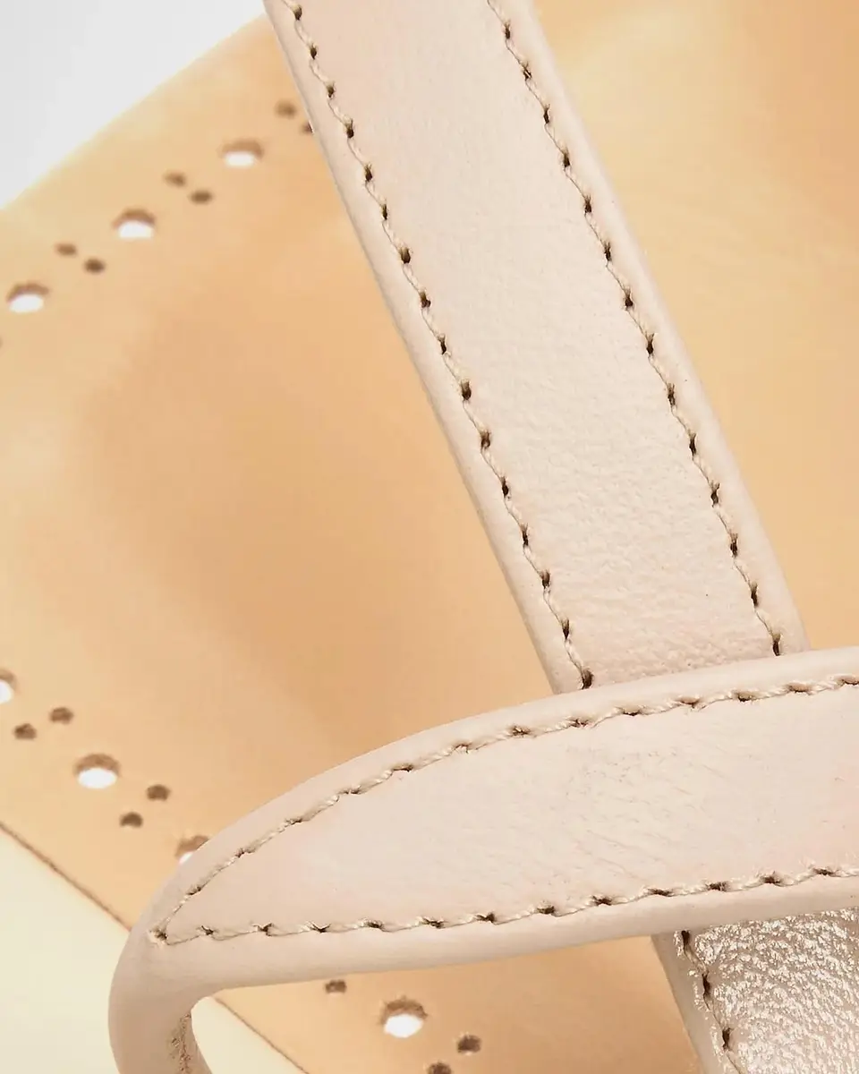 Manolo Blahnik Susonda Leather Sandals | Thumbnail 5 Manolo Blahnik Susonda Leather Sandals | Thumbnail 5