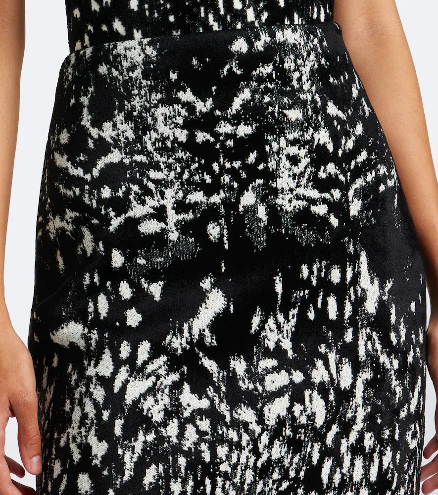 Tom Ford Jacquard velvet pencil skirt | Thumbnail 2 Tom Ford Jacquard velvet pencil skirt | Thumbnail 2