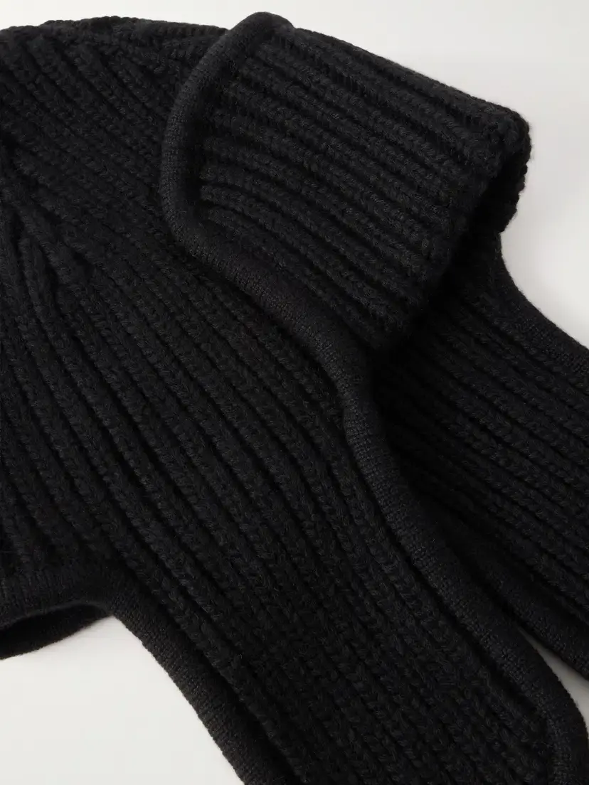 Johnstons of Elgin Dewar Ribbed Cashmere Trapper Hat | Thumbnail 3 Johnstons of Elgin Dewar Ribbed Cashmere Trapper Hat | Thumbnail 3