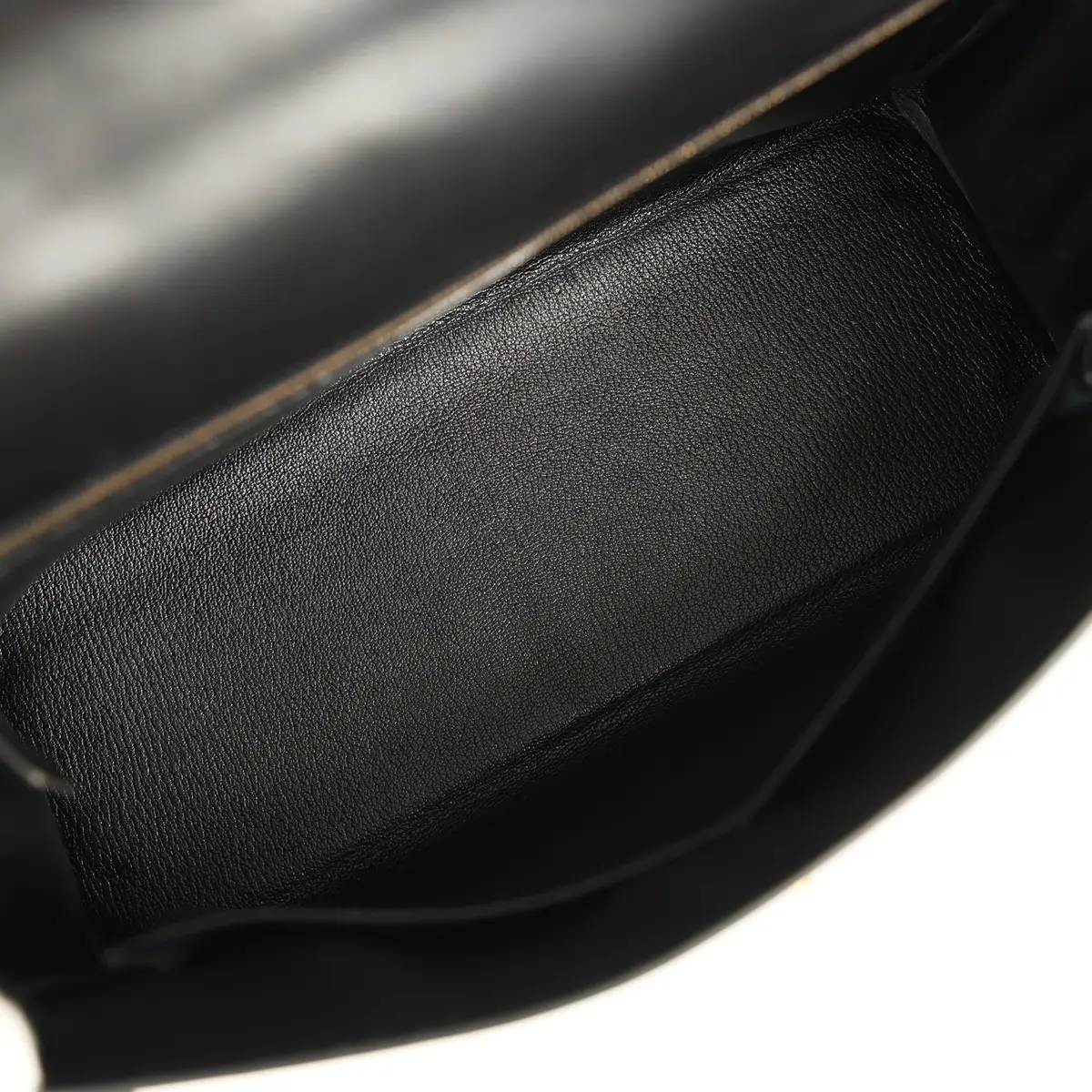 HERMÈS Vintage Hermes Kelly Retourne 32 Black Box Gold Hardware | Thumbnail 8 HERMÈS Vintage Hermes Kelly Retourne 32 Black Box Gold Hardware | Thumbnail 8