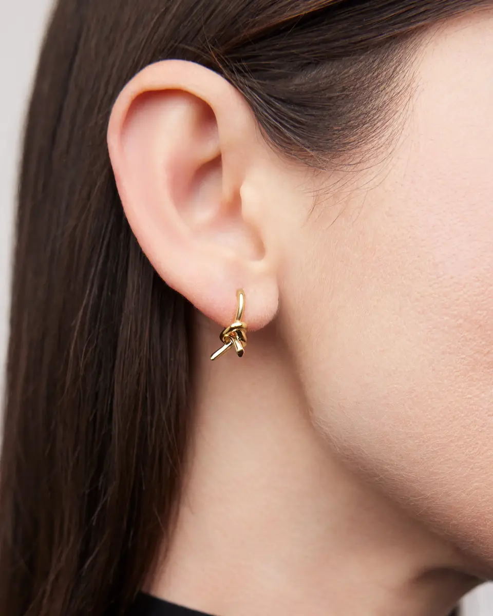 Jennifer Fisher Jennifer Fisher Knot Micro Huggie Left Ear | Thumbnail 2 Jennifer Fisher Jennifer Fisher Knot Micro Huggie Left Ear | Thumbnail 2